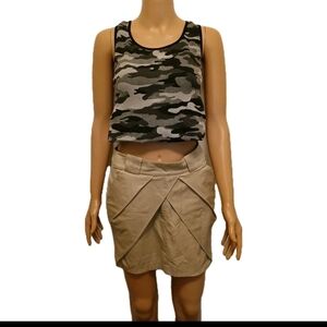 Womens Italy Cotton Mini Skirt Sz 6 Beige Used Zipper 2 pockets pleated Summer